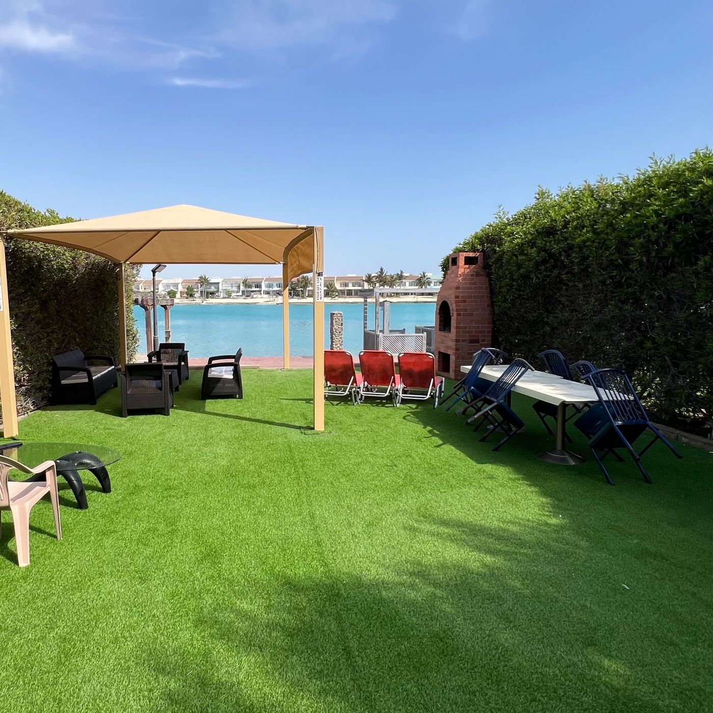 Roshen villas in the blue beach Dora Al -Arous