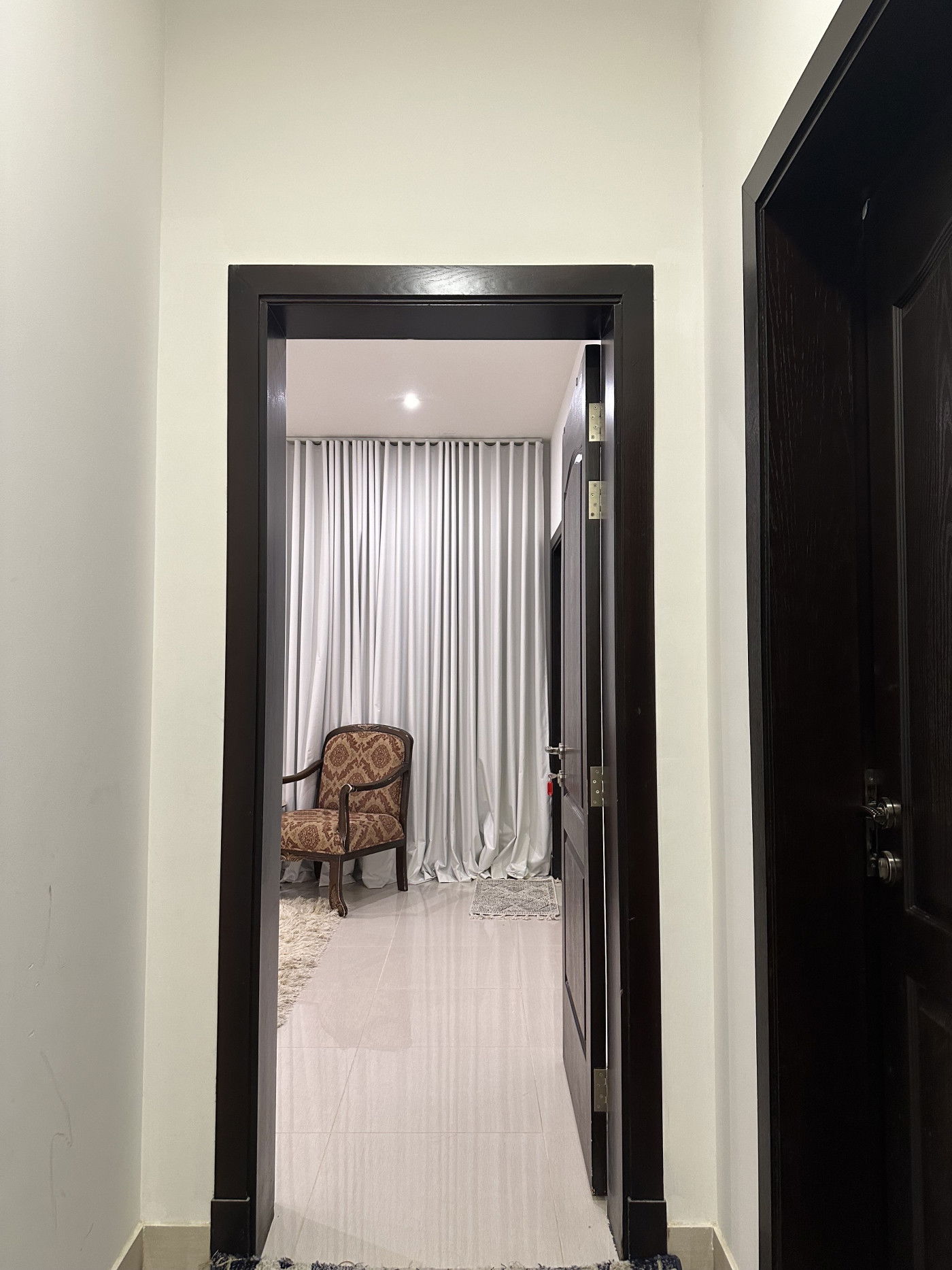 Norella's apartment