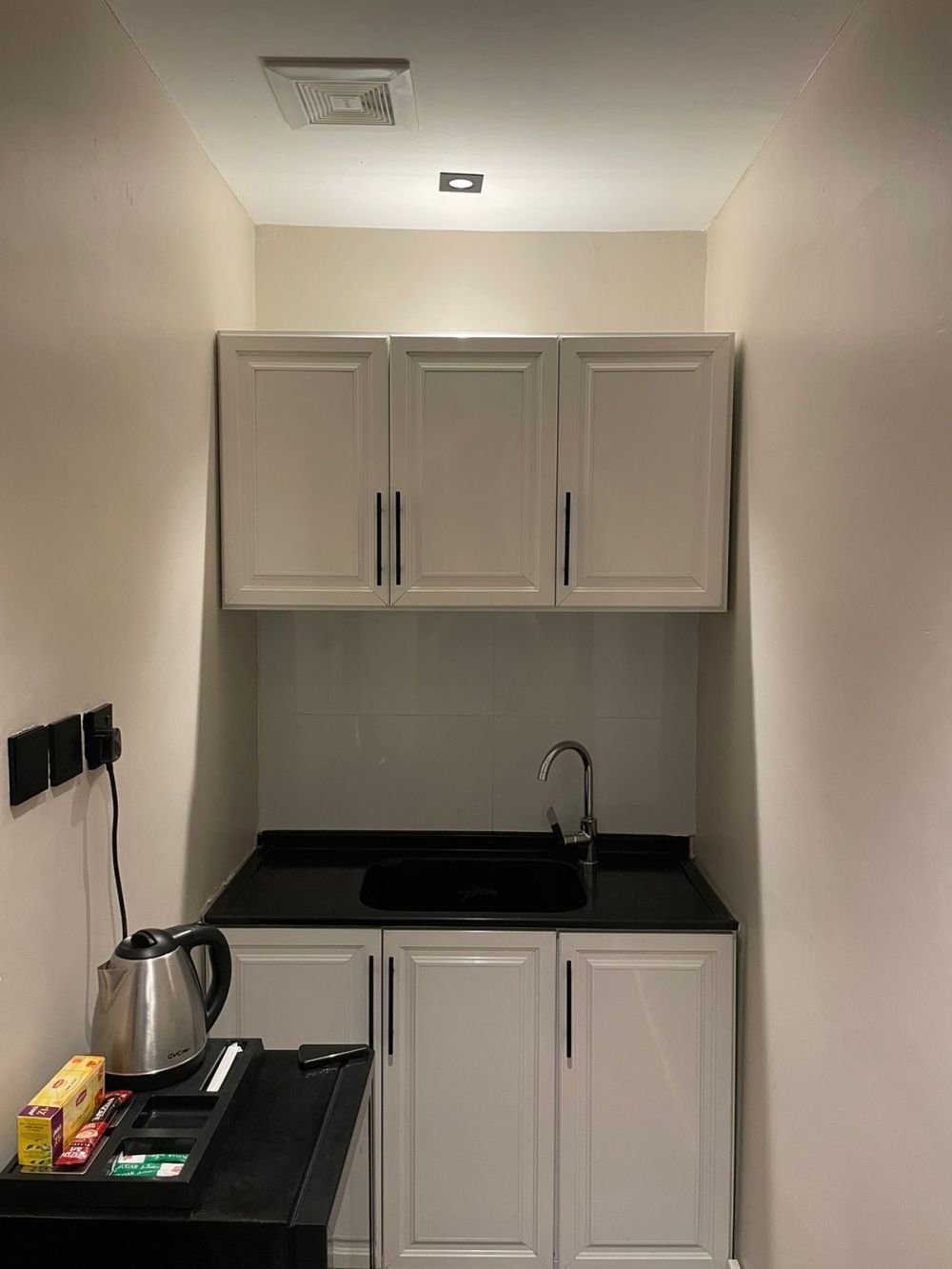 Modern studio self-entry Al-Masif 9